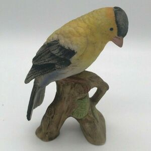 Vintage LEFTON Goldfinch Porcelain Figurine 4" Bird Statue Hand Painted - KW1251
